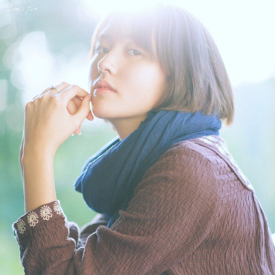 短发女子的清纯唯美写真图  第3张