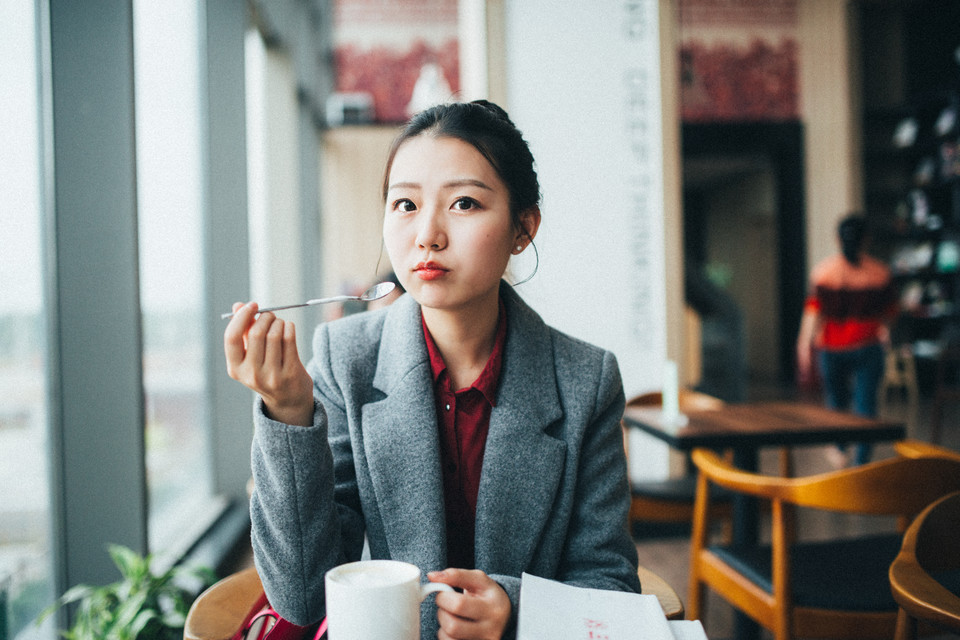 图书馆清纯卖萌女  第3张