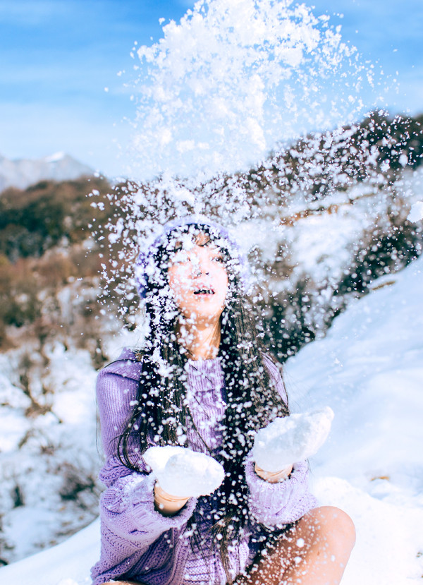 雪地清纯妹子私房照  第8张