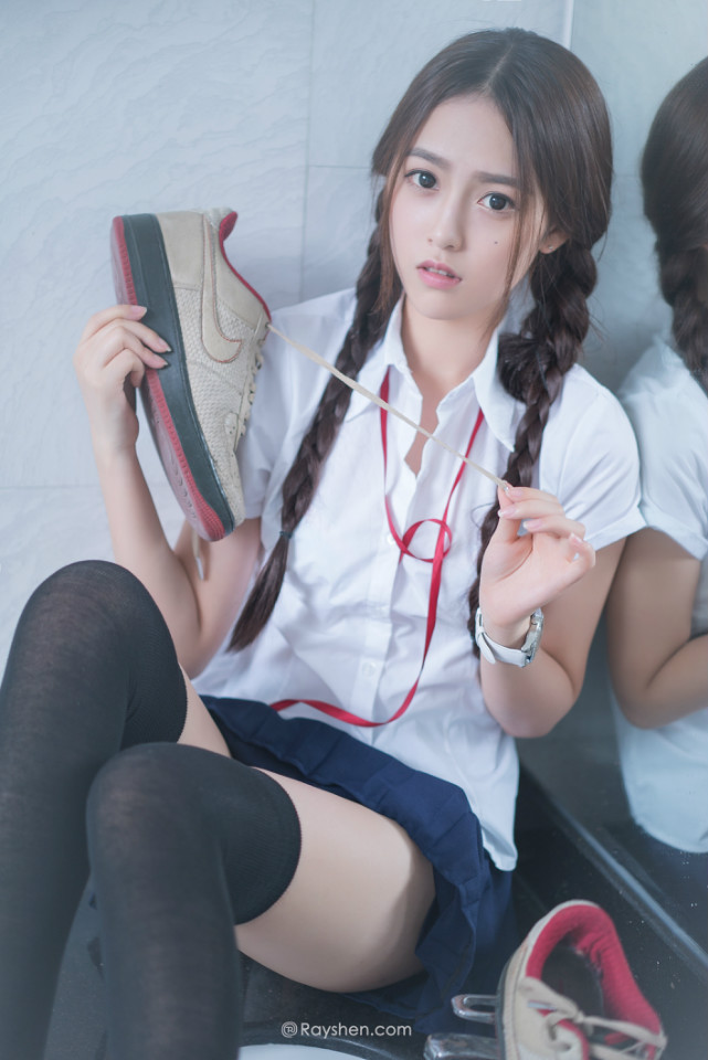 双马尾的清纯女生甜美图  第4张