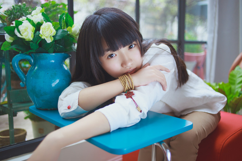 双马尾女子的俏皮清纯图  第8张