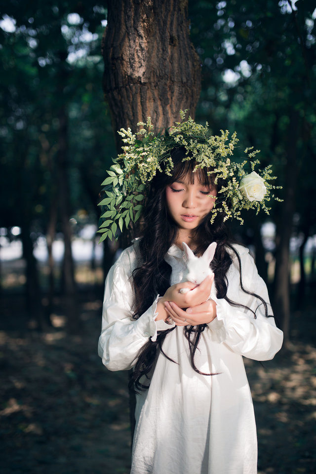 绿野森林的长裙女子  第6张