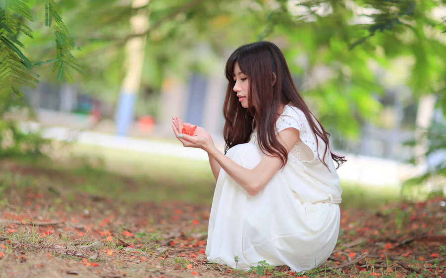 清纯甜美姑娘户外图  第11张