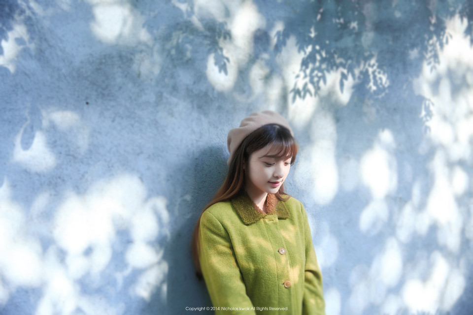 冬日暖阳下的清纯美女  第5张