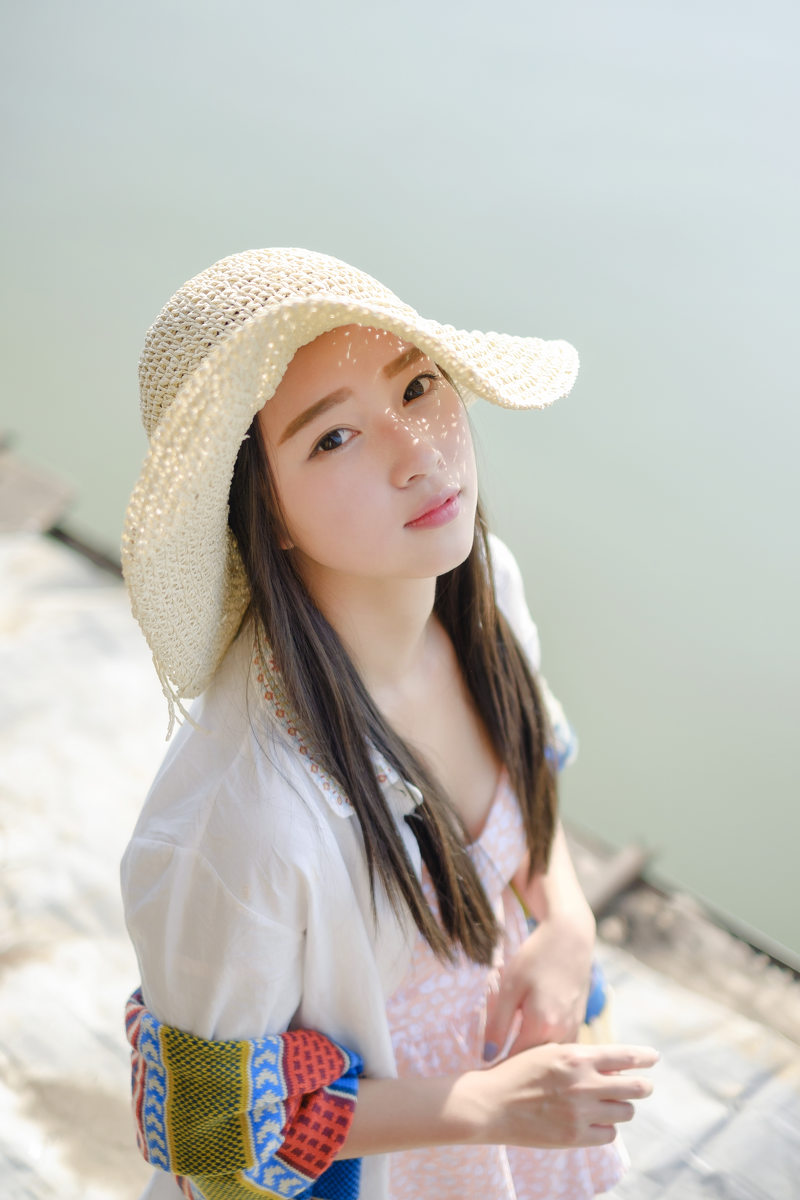 甜美笑容的户外清纯美女  第8张