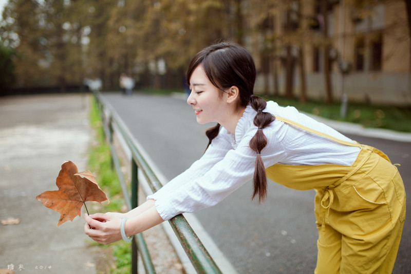 秋日清纯美女迷人图  第17张