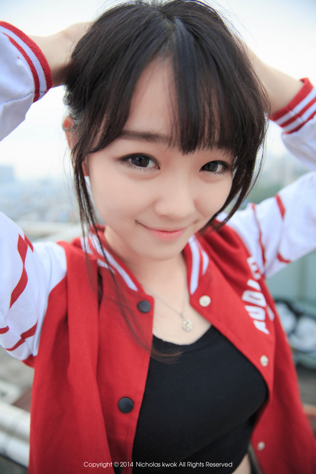 甜美女子的清纯写真图  第8张