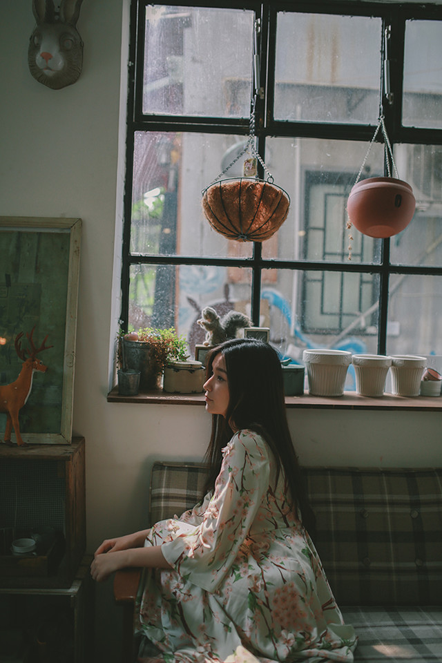 碎花美眉私房迷人清纯图片  第4张