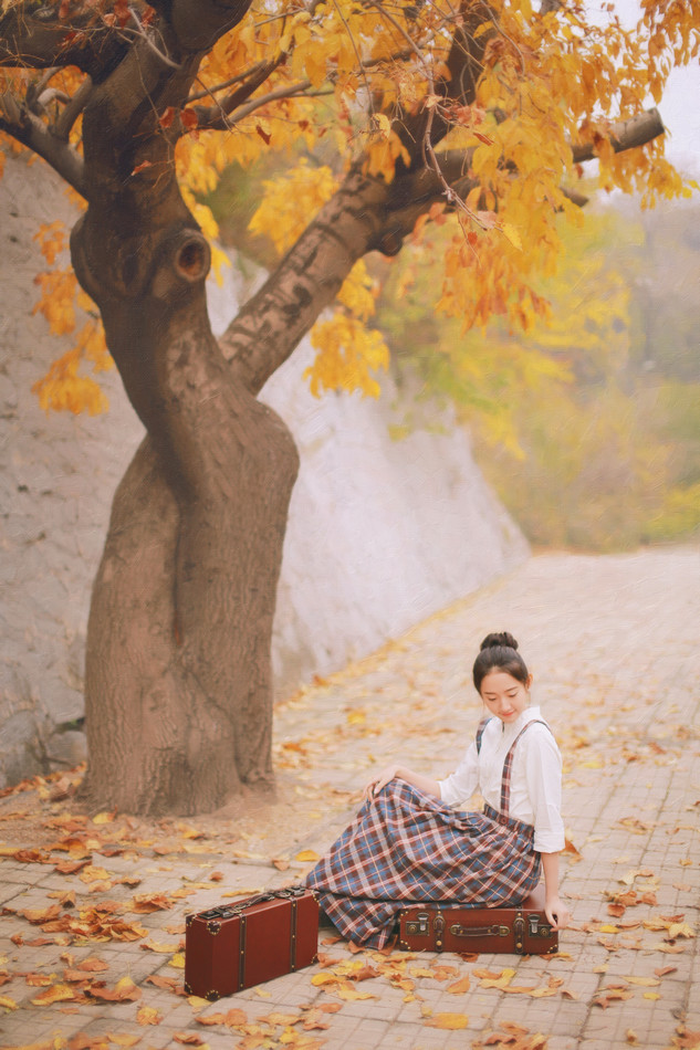 秋日的清纯女子铁轨图  第17张